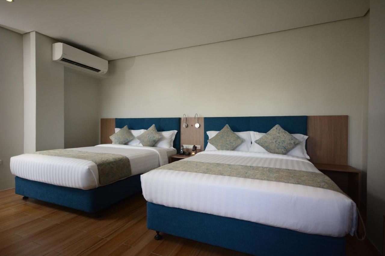 Blue Lotus Hotel Davao City Buitenkant foto