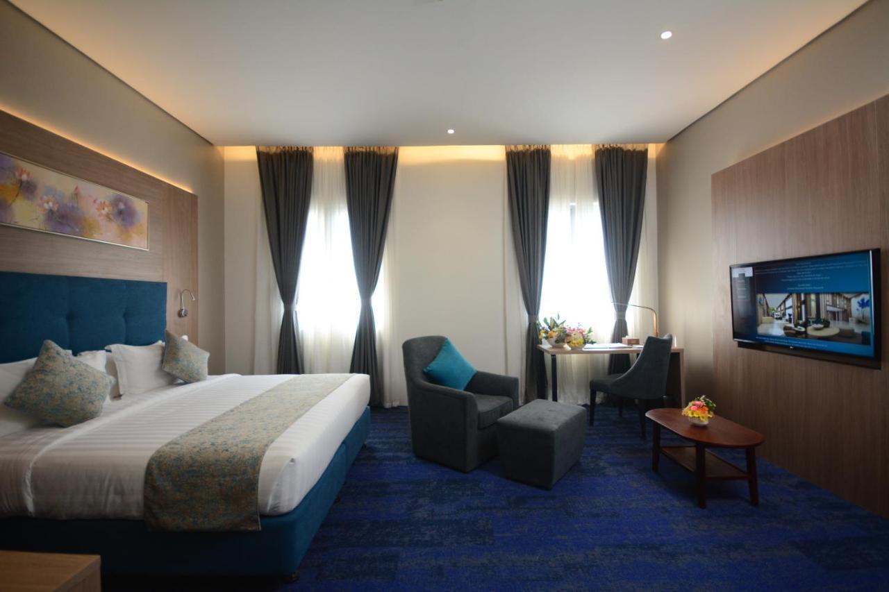 Blue Lotus Hotel Davao City Buitenkant foto